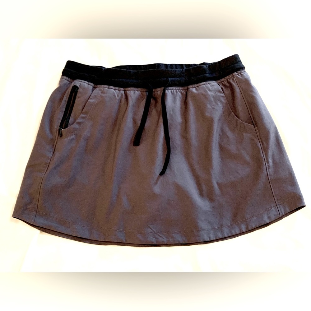 THE NORTH FACE Gray Black Athletic Skirt / Skort Women's Sz Lg Built In Shorts